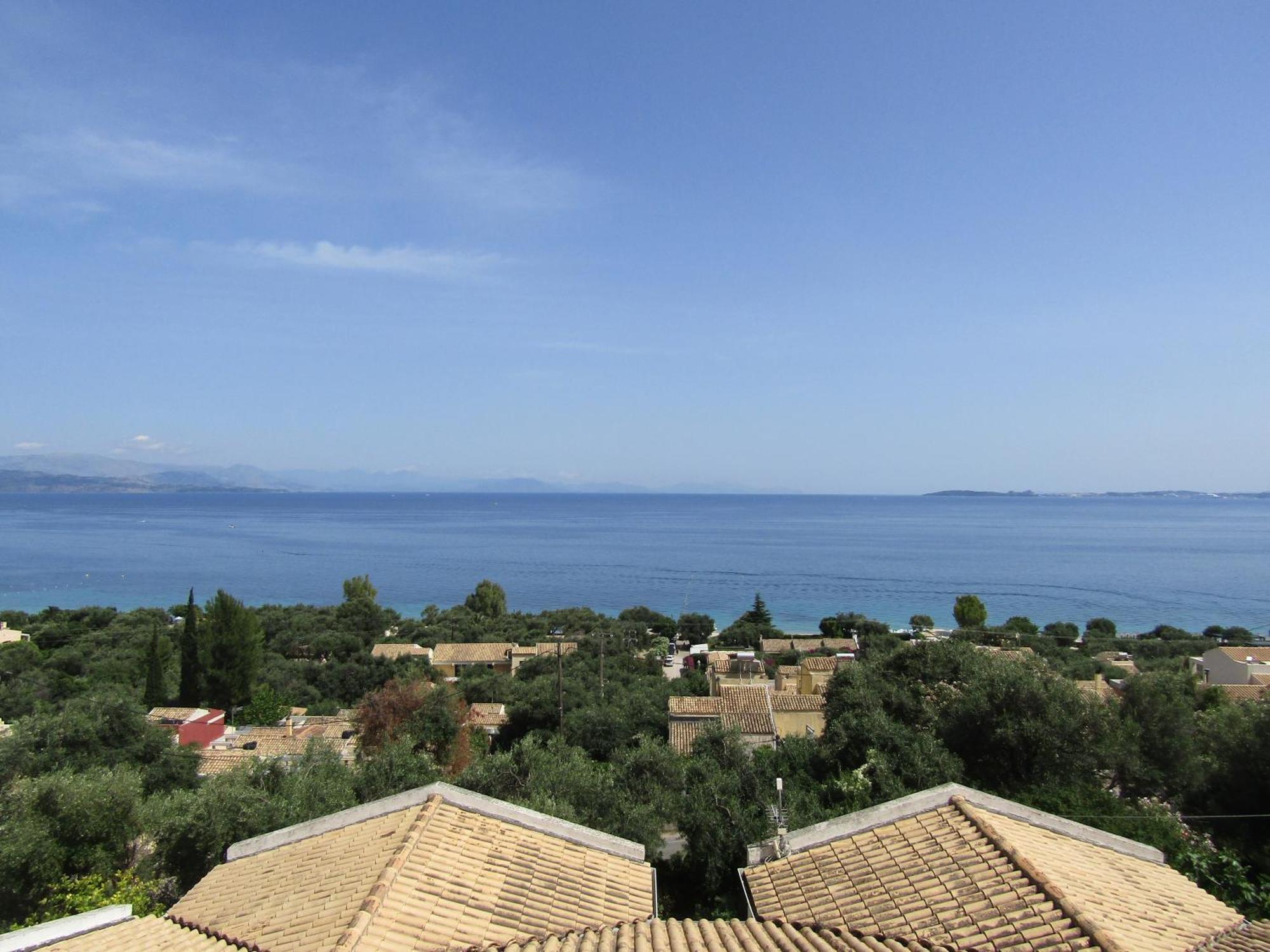Aparthotel Barbati Beach Apartments *