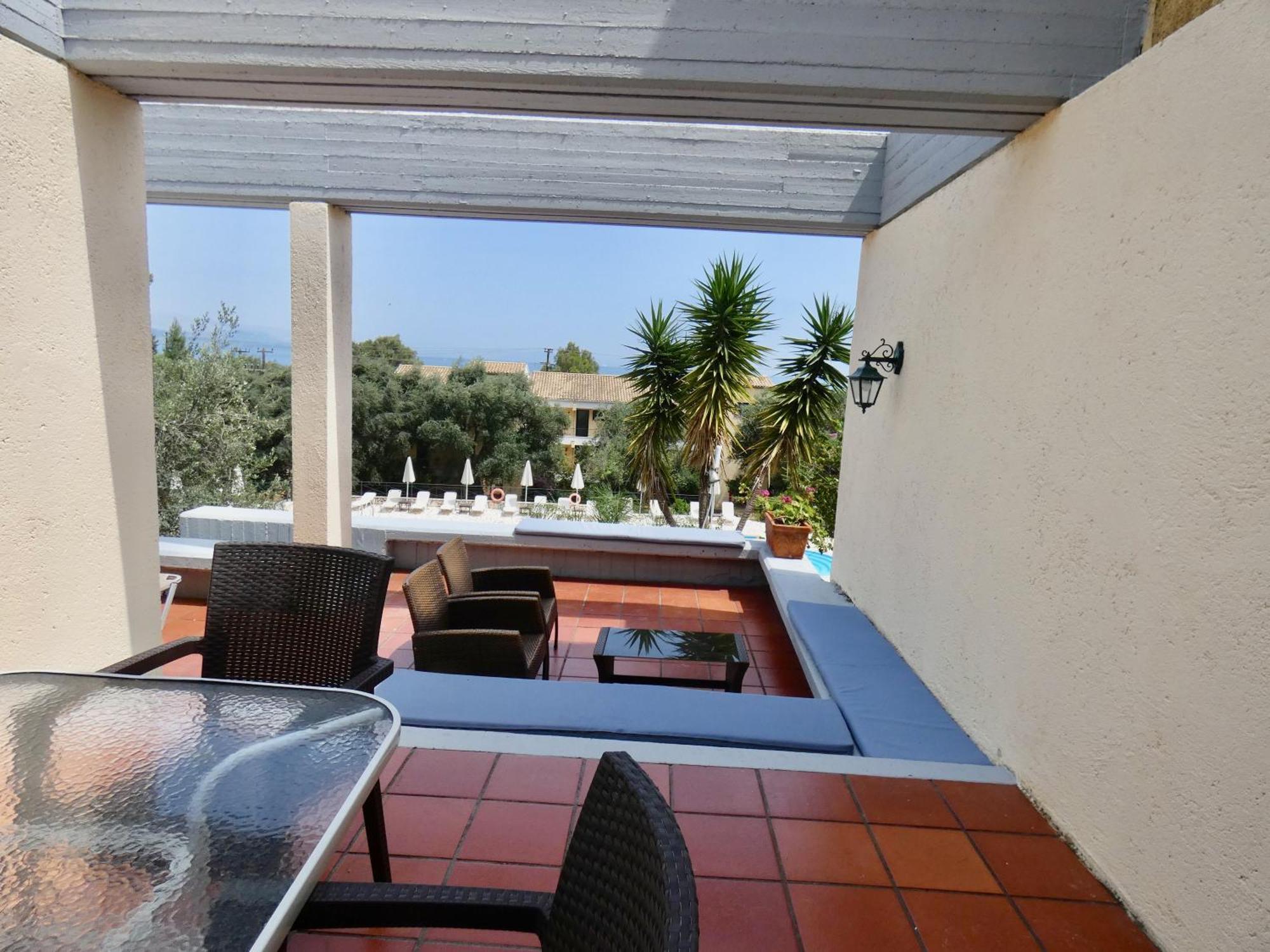 Aparthotel Barbati Beach Apartments *